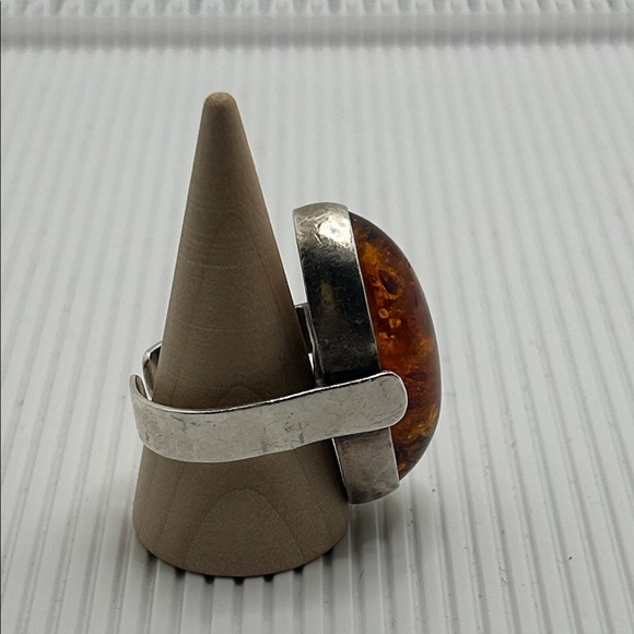 Vintage USSR Sterling Silver Amber Oval Statement Ring - Cognac Amber - Picture 2 of 8